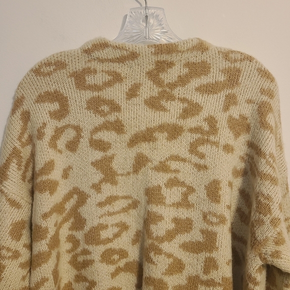 Black Tape | Women's Beige Animal Print Open Cardigan Sweater (US Size XL) - Picture 12 of 13